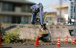 英語ではExcavator（エクスカベーター）